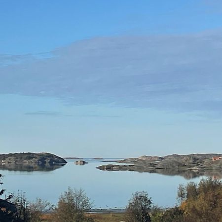 Stuga I Naturskoent Omrade Pa Vaestra Tjoern Saby Экстерьер фото